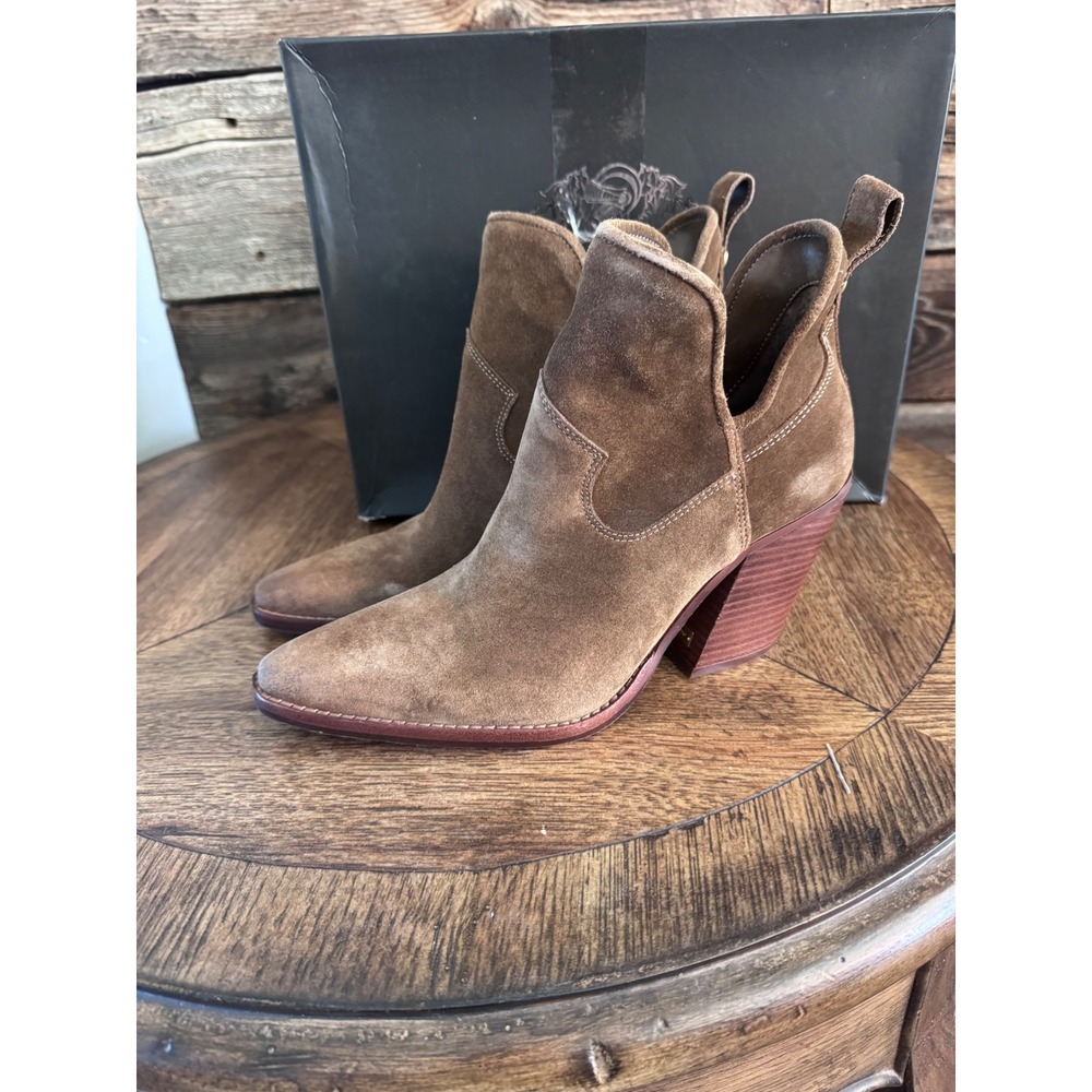 Vince Camuto Phaidra Reishi Brown Suede Western Ankle Boots VC-PHAIDRA Size 9M
